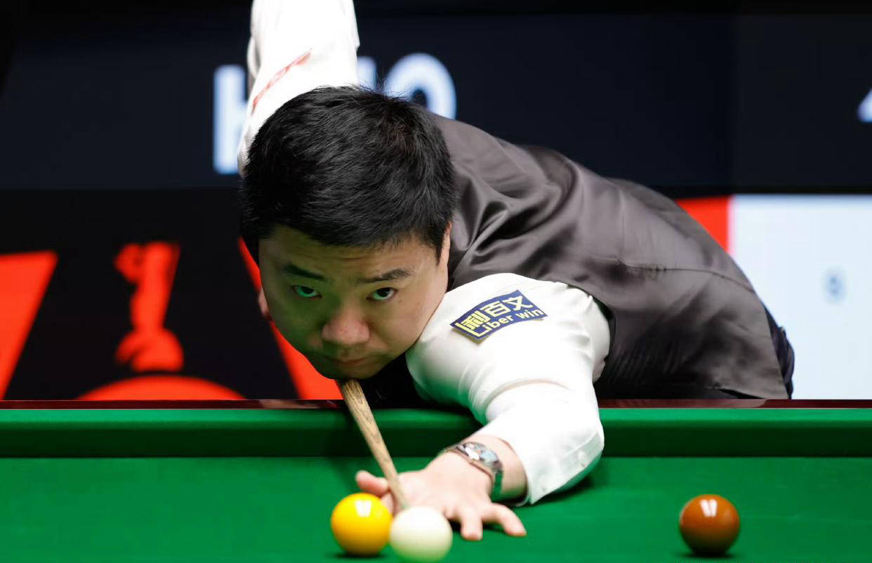 188体育-丁俊晖在比赛中受伤退赛，海港主帅表示担忧